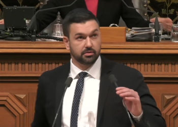 Deputeti shqiptar në Hamburg uron Kosovën për vendimin e Këshillit të Ministrave