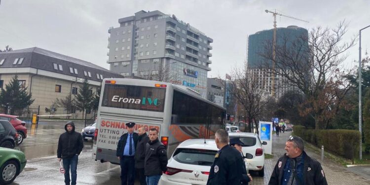 Komuna e Prishtinës ua ndalon autobusëve ndërurban hyrjen në brendi të qytetit