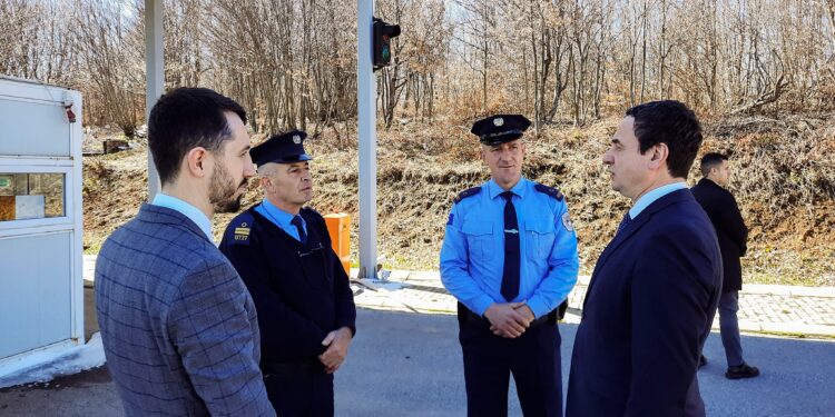 Kurti viziton pikën e Kapisë së Svircës: Edhe Serbia të ndërtojë kabinën për kalim zyrtar të qytetarëve