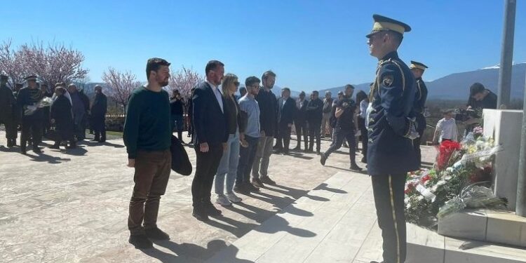 PSD bën homazhe te “Dëshmorët e Kombit” në Gllogjan