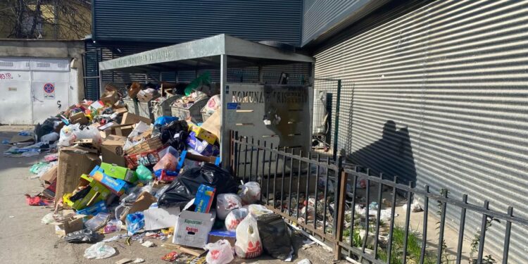 Kompania “Pastrimi” në grevë, Prishtinën e mbulojnë mbeturinat