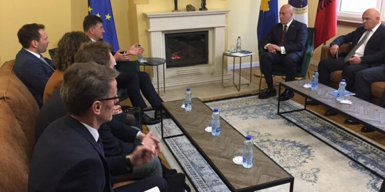 Haradinaj pret në takim Lajçakun