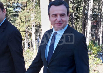 Kurti do të deklarohet pas takimit me Borrell