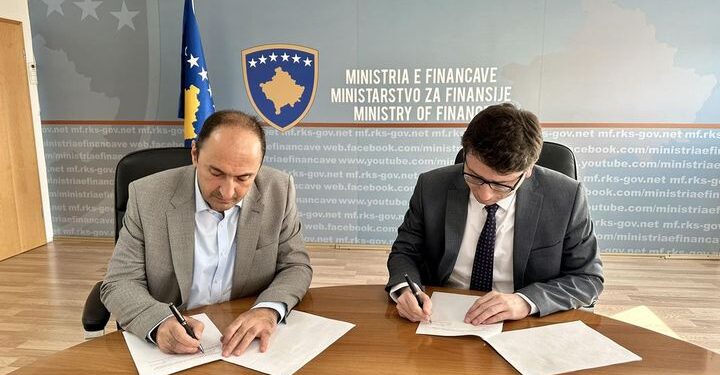 Nënshkruhet memorandumi për renovimin e Terminaleve Doganore