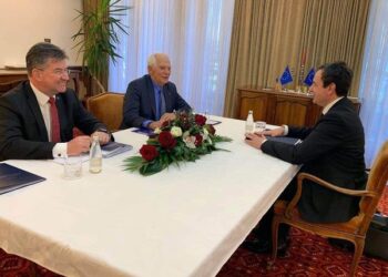 Kurti takon ndërmjetësuesit evropianë