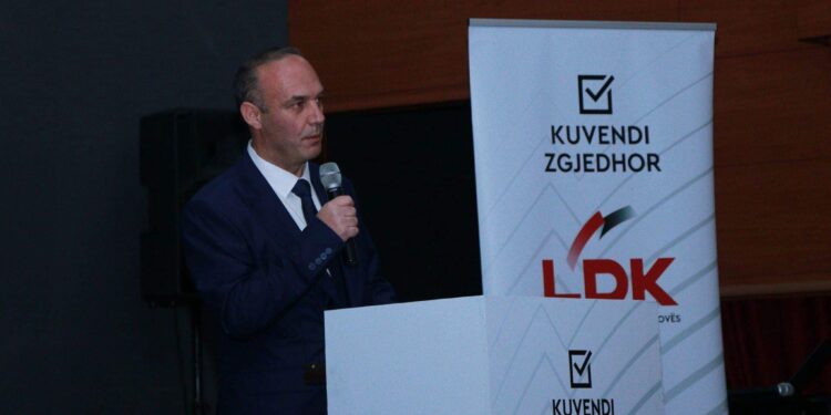 Shefqet Shehu zgjedhet kryetar i degës së LDK-së në Gjakovë