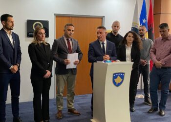 AAK: Qeveria tenton të jetë mbi institucionet e pavarura