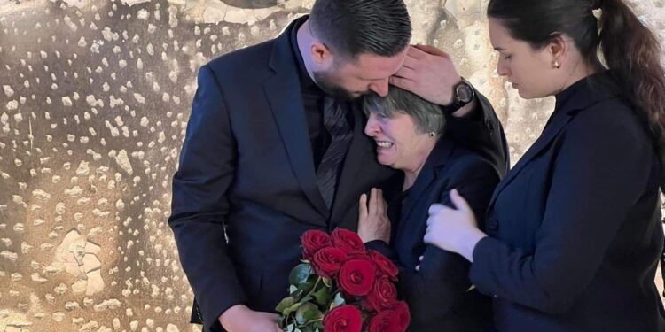 I mbijetuari i masakrës në familjen Berisha: Jemi dëshmia e gjenocidit, këtë nuk do ta ndryshoj askush!