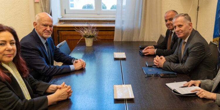 Bislimi takon disa deputetë grekë, flet për takimin e Brukselit