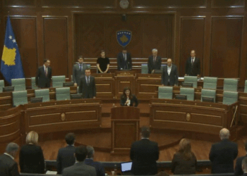 Kuvendi nderon me një minutë heshtje Agron Haradinaj