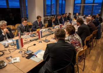 Lajçak mbyll vizitën me takimin e ambasadorëve të akredituar në Kosovë