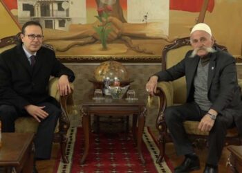 Ambasadori turk nderon Jasharajt në Prekaz