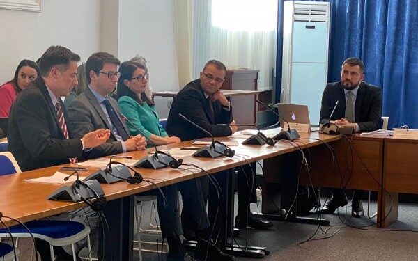 Murati mohon të ketë humbje financiare në Trust për shkak të mungesës së Bordit