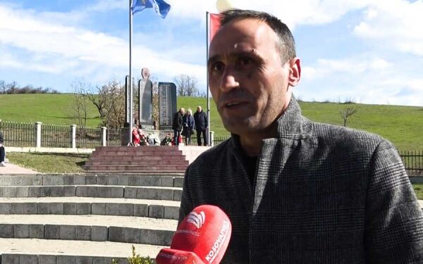 Qeriqi: Në Izbicë dëshmohet se Serbia ka qenë e vendosur të shfarosë popullin shqiptar