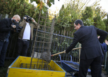 Në Kamenicë nis ndërtimi i një shkolle, i pranishëm edhe Kurti