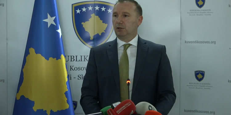 Zemaj: Kurti e ka obligim raportimin në Kuvend, do duhej të lajmërohej vetë