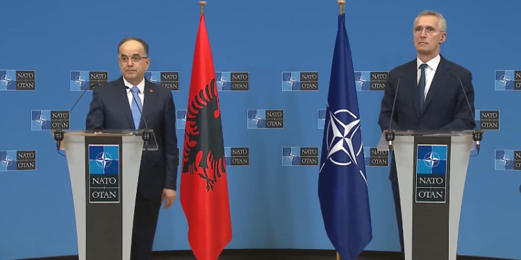 Stoltenberg thotë se Kosova dhe Serbia duhet të gjejnë zgjidhje