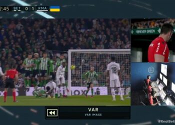 Benzema i dëshpëruar me VAR-in: Rezultati me Betis i bën nder Barcelonës