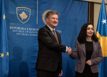 Lajçak: E informova Osmanin për ecurinë e dialogut, mirënjohës për pikëpamjet e saj