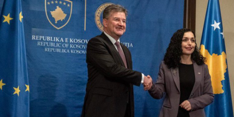 Lajçak: E informova Osmanin për ecurinë e dialogut, mirënjohës për pikëpamjet e saj