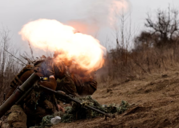 Beteja për Bahmutin vazhdon, teksa BE-ja diskuton për municionet për Ukrainën