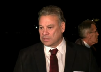 Escobar përgëzon palët për marrëveshjen