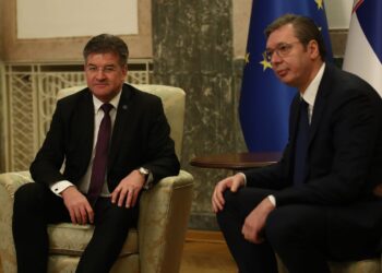 Lajçak sërish takohet me Vuçiqin: Koha t’i finalizojmë përgatitjet para takimit të Ohrit