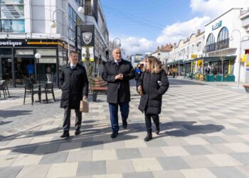 Szunyog viziton Kllokotin e Vitinë, me kryetarët flet për problemet urgjente në këto komuna