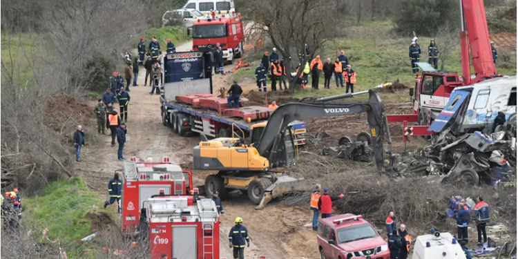 Arrin në 40 numri i të vdekurve nga aksidenti hekurudhor në Greqi