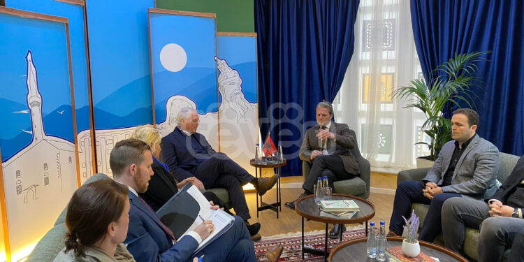 Hill në Preshevë, pritet nga Arifi