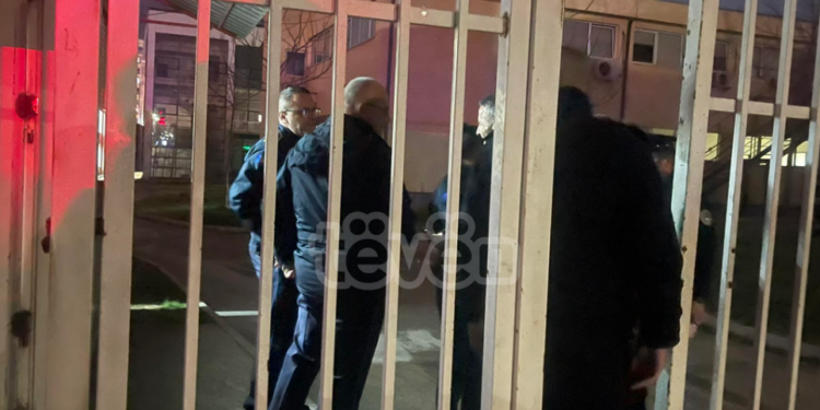 Letra të djegura në objektin e IML, shkaktari i zjarrit nuk dihet akoma