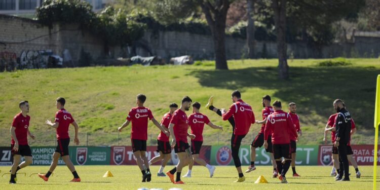 Kombëtarja vijon përgatitjet për sfidën me Poloninë