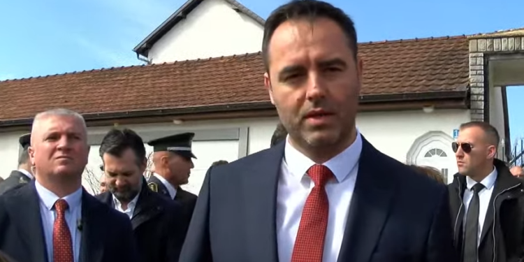 Konjufca: Lufta heroike e Jasharajve lëvizi edhe Bashkësinë Ndërkombëtare