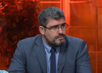 Zyrtari serb i reagon Kurtit: Statutin e Asociacionit do ta draftojnë serbët
