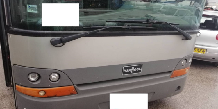 Ndalohet serbi duke kontrabanduar mall me autobus