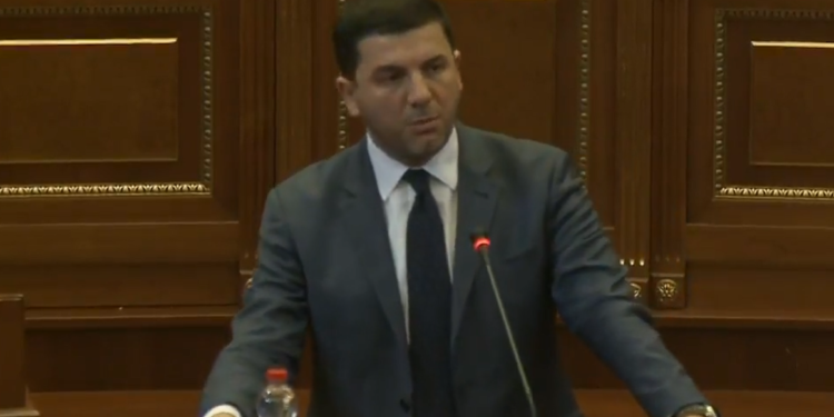Krasniqi për marrëveshjen e Ohrit: Ky degradim, ardhje në këtë pikë, është faji i kryeministrit Kurti