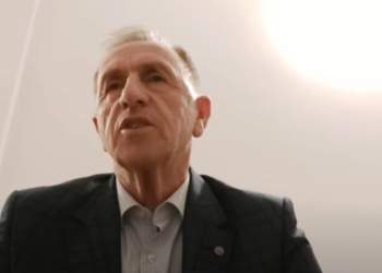 Azemi pas largimit të punëtorëve të mirëmbajtjes: Nuk mbajmë përgjegjësi nëse nxënësit infektohen