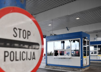 Arrestohen tre kroatë që tentuan “të fusin material radioaktiv” në Serbi