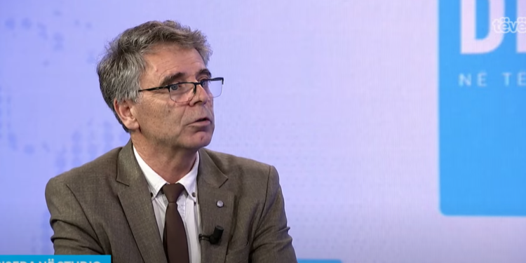 Qyqalla: Mësimdhënësit ishin ushtarë të lirisë së sotme të Kosovës