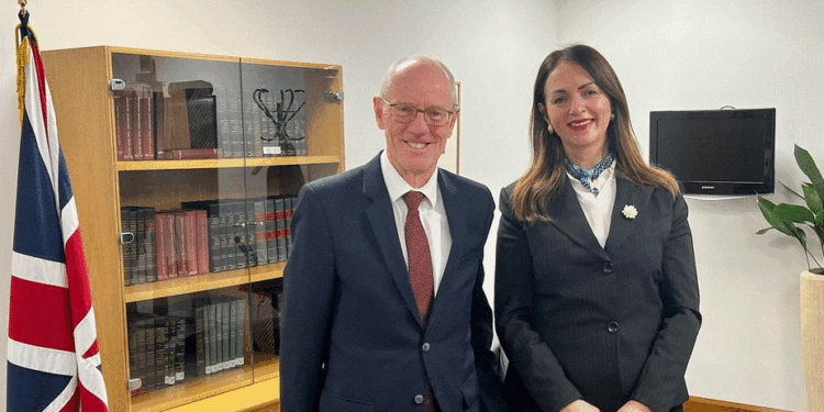 Nagavci takohet me Gibb, flasin për reformat në arsim