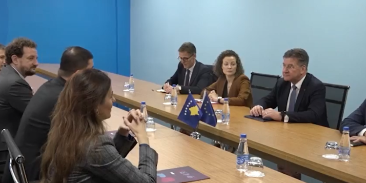 Nis takimi i Lajçakut me Krasniqin