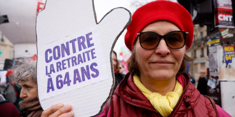 Greva mbarëkombëtare kundër planit të Macronit për moshën e pensionit