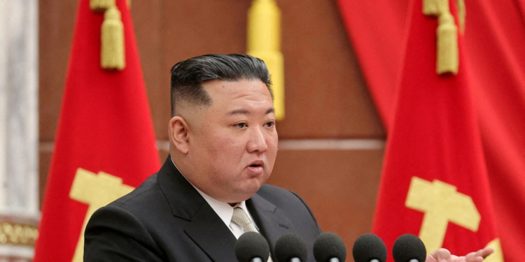 Koreja e Veriut thotë se simuloi një kundërsulm bërthamor