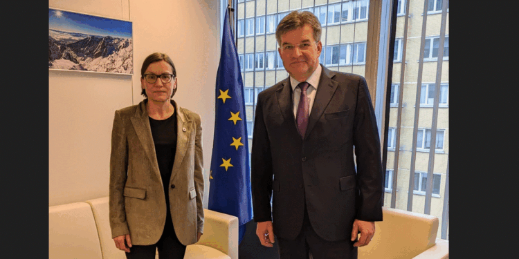 Lajçak takohet me kryetaren e Kryqit të Kuq, flasin për çështjen e të zhdukurve në Ballkan