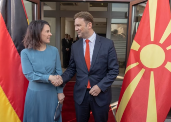 Baerbock në Shkup: BE-ja nuk do t’ju lërë në baltë