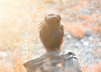 Këto zakone duken të pafajshme, por ato mund t’i përkeqësojnë alergjitë sezonale