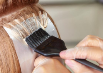 Ky është gabimi më i madh që bëni pasi lyeni flokët