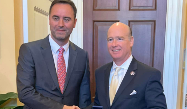 Konjufca në takim me kongresistin amerikan, diskutojnë për dialogun me Serbinë