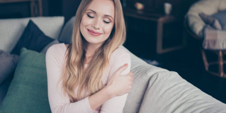 Katër pyetje që duhet t’i bëni vetes çdo ditë për t’u ndjerë më mirë