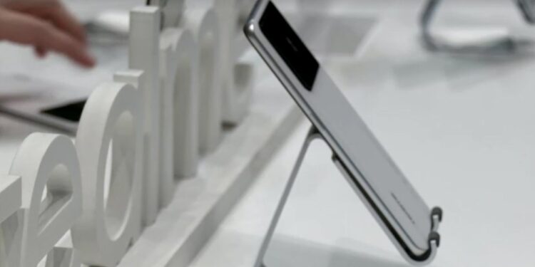 Del në treg telefoni që karikohet për 9 minuta